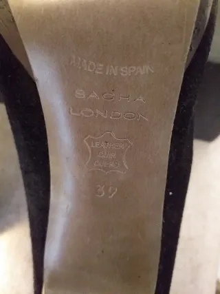 Zapatos de tacón negros talla 39