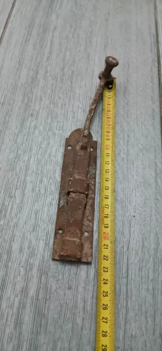 Pestillo pasador antiguo de metal