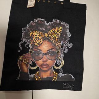 Bolso Shopper Negro con Detalles Dorados