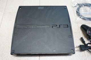 Sony PS3 Slim 250GB CECH-2004B + Mando y Cables