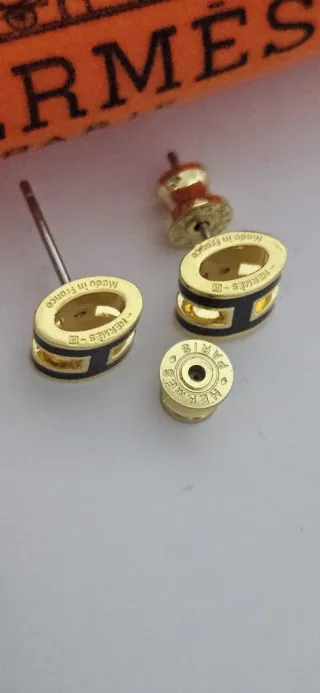 Pendientes Hermes H Dorados y Negros