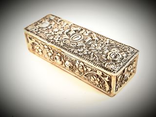Caja - pastillero de plata antigua