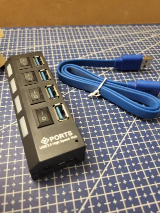 Hub USB 3.0 PORTS 4 Porte con Interruttori