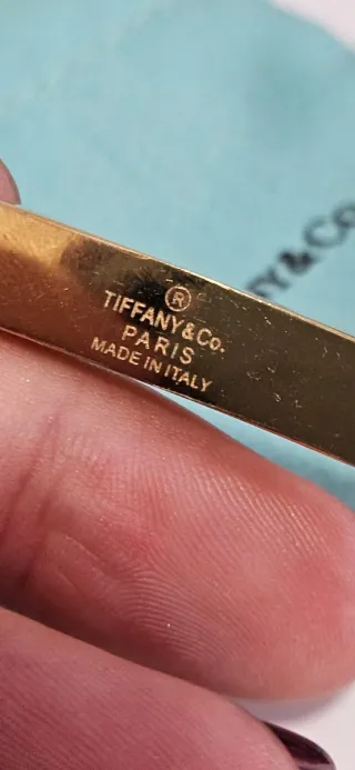 Pulsera Tiffany & Co. Negra y Dorada