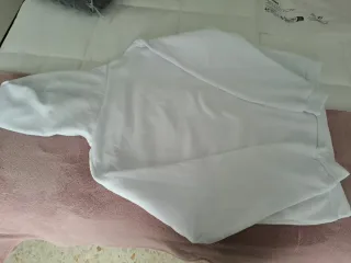 Sudadera deportiva blanca