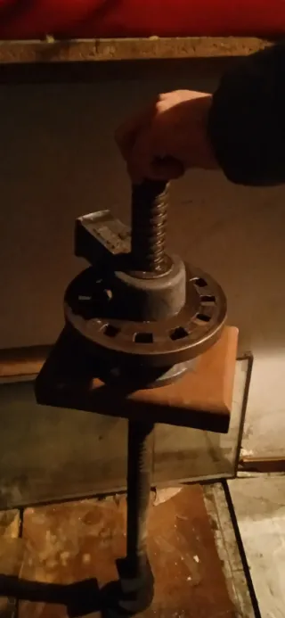 Prensa para fruta y vino de madera