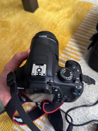 Cámara Canon EOS 1200D + Lente 18-55mm