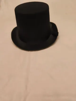 Sombrero de copa negro