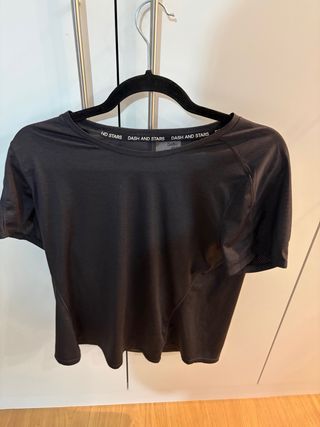 Camiseta deportiva Dash and Stars Talla S Negra