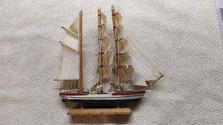 Modellino Galeone in Legno