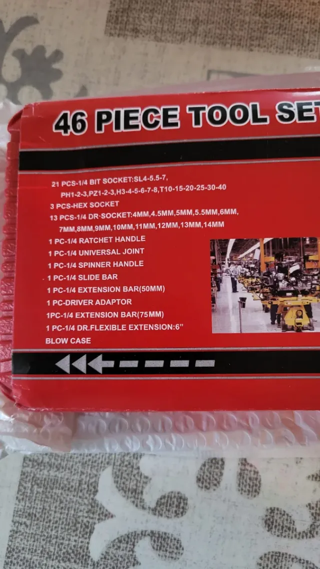 Scatola di strumenti 46 pezzi nuova con cricchetto