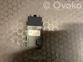 Botón Luz Emergencia Mercedes W204 ESP