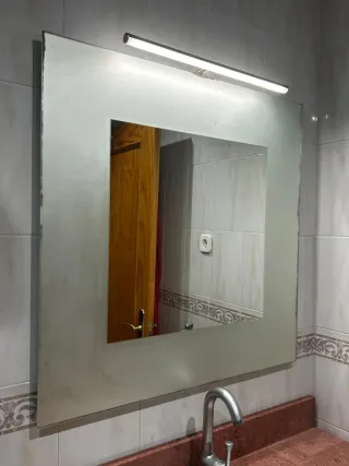 Mueble de baño madera y granito