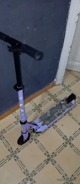 Patinete normal para niños, para niño y niña.