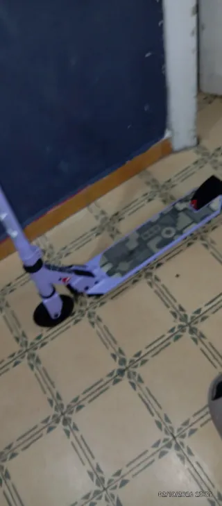 Patinete normal para niños, para niño y niña.