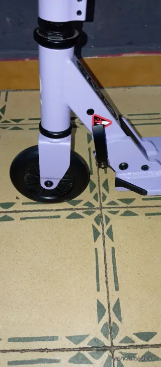 Patinete normal para niños, para niño y niña.