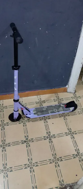 Patinete normal para niños, para niño y niña.