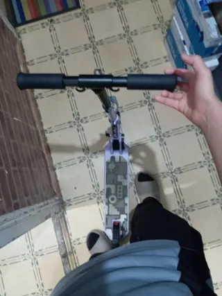 Patinete normal para niños, para niño y niña.