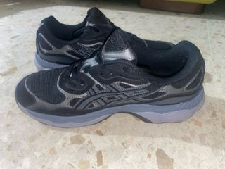 Asics Gel NYC Negro/Plata