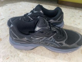 Asics Gel NYC Negro/Plata