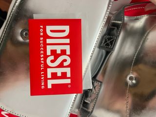Bolso Diesel plateado