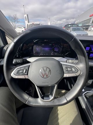 VW Golf Life 1.5TSi 130cv manual