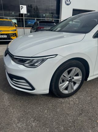 VW Golf Life 1.5TSi 130cv manual