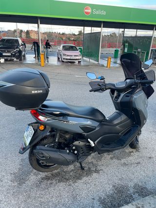 Yamaha NMAX 125 gris 2021