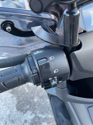 Yamaha NMAX 125 gris 2021