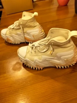 Botas Converse Beige y Blancas. Muy poco uso