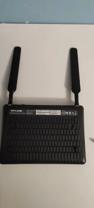 Router TP-Link Negro con Antenas