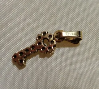 Ciondolo chiave oro giallo 18 KT con zirconi