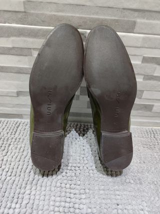 Mocasines Unida Verde con Hebilla Dorada