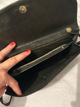 Bolso negro de piel sintética