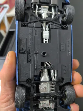 Coche BMW 1/24 Burago Azul