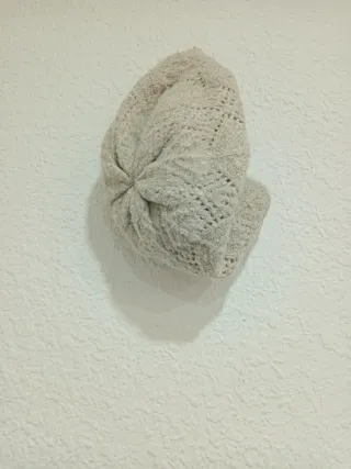 Gorros de lana cada uno 3euros