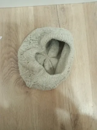 Gorros de lana cada uno 3euros