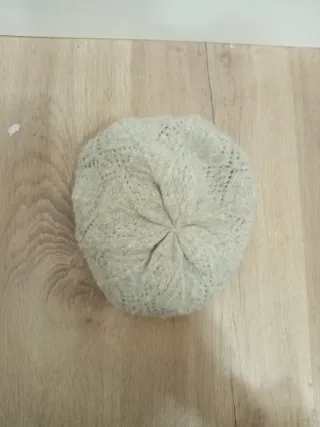 Gorros de lana cada uno 3euros