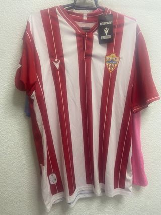 Zapatos Talla 40 y Camisetas Talla L