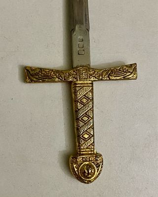 Lote Dos Abrecartas antiguos dorado tipo espada.