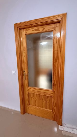 Puerta madera pino