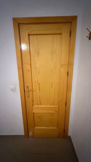 Puerta madera pino