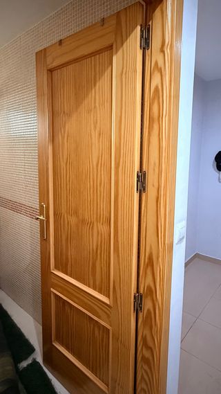 Puerta madera pino