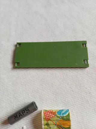 Geyperman Silla, Mapa y Mesa