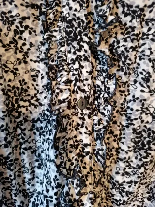 Camisa ANTEA flores blancas y negras talla 48