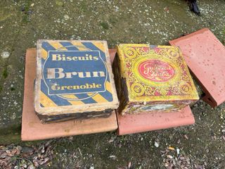 Latas antiguas de galletas Brun y Cirba