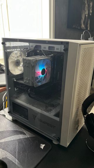 PC Gaming Completo con Monitor y Periféricos