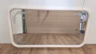 ESPEJO DE PARED DE MADERA CON DIBUJOS