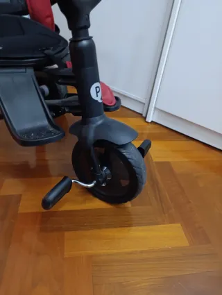 Triciclo evolutivo Qplay rojo,casi sin uso