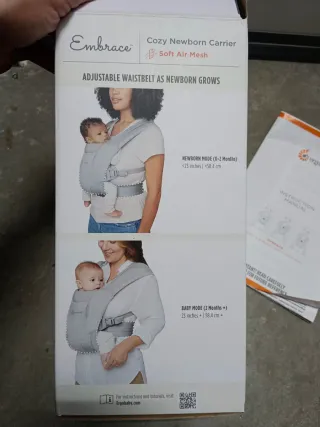 Mochila Ergobaby Embrace color verde menta